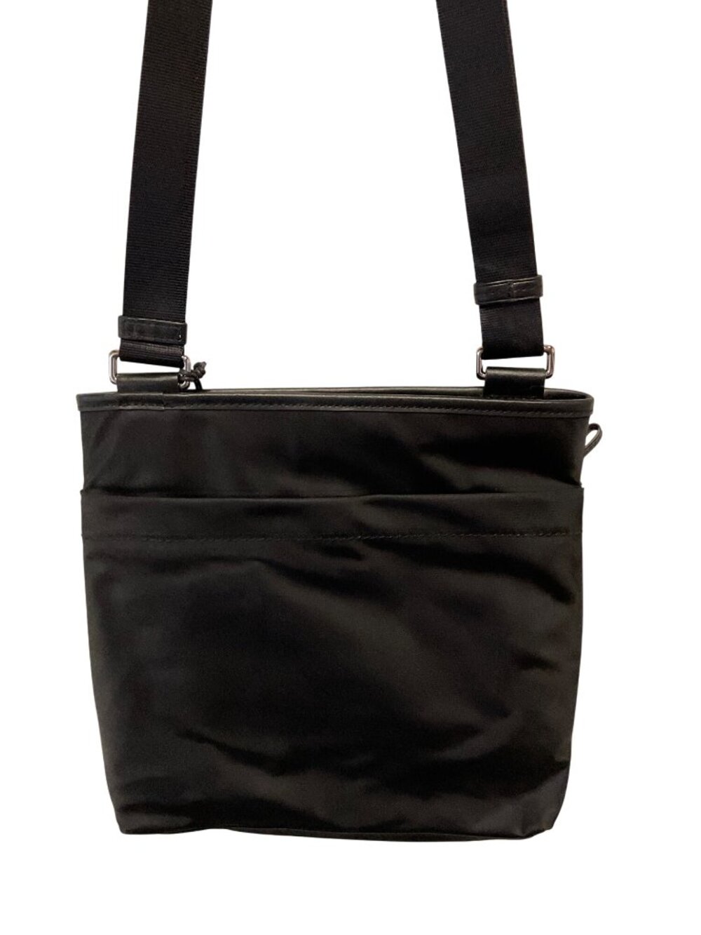Tumi Capri Cross Body Bag Black Nylon Adjustable Strap Lightweight Versatile Eve - Picture 3 of 5